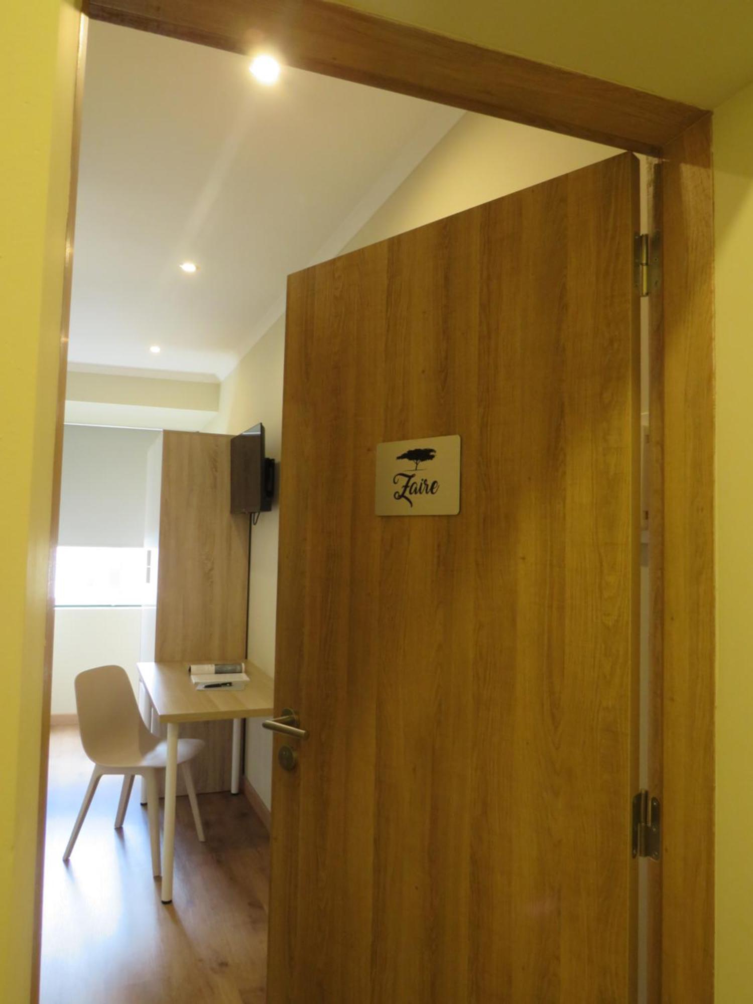 Acacias Rubras Hostel Ferreira do Zezere Ngoại thất bức ảnh