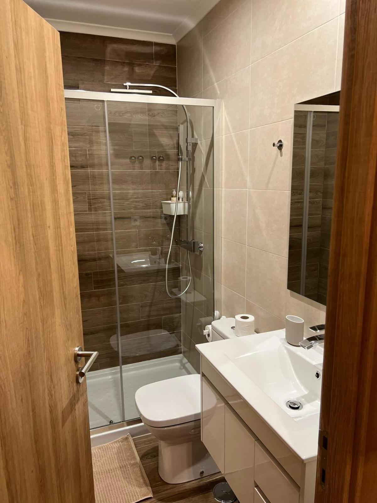 Acacias Rubras Hostel Ferreira do Zezere Ngoại thất bức ảnh