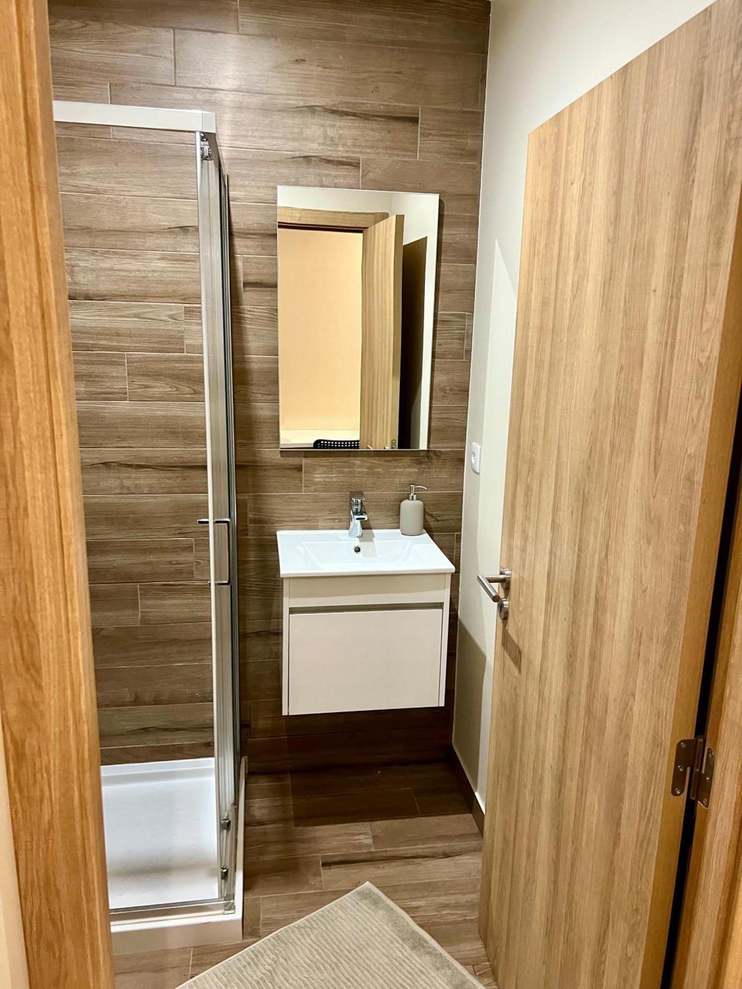 Acacias Rubras Hostel Ferreira do Zezere Ngoại thất bức ảnh